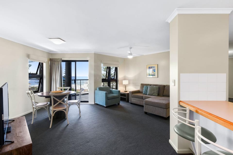 Gena Apartments Unit 11 Kings Beach QLD Apartment in Kings Beach