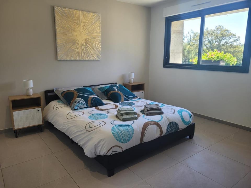 Gîte paisible avec spa et climatisation à Couzon - FR-1-489-476 House in Auvergne-Rhône-Alpes