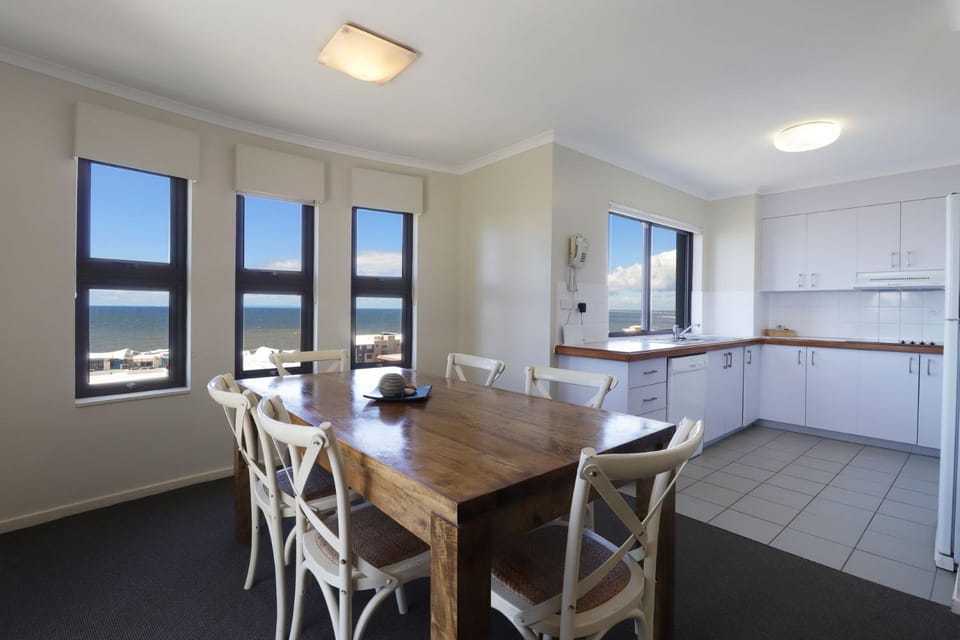 Gena Apartments Unit 15 Kings Beach QLD Apartment in Kings Beach