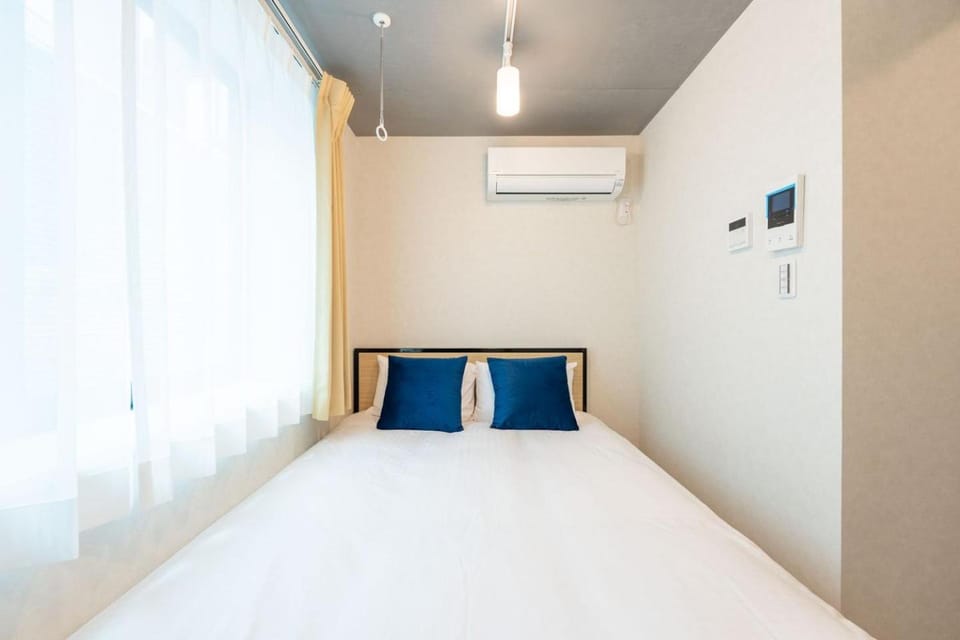 Bed, Bedroom, air conditioner