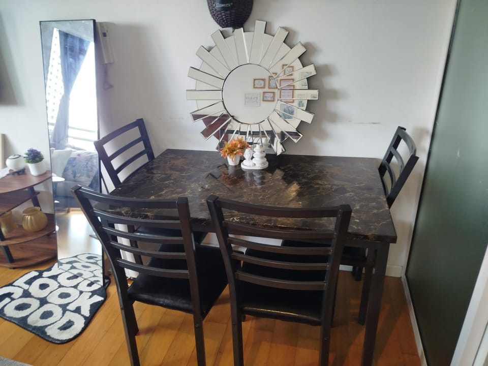 Living room, Dining area