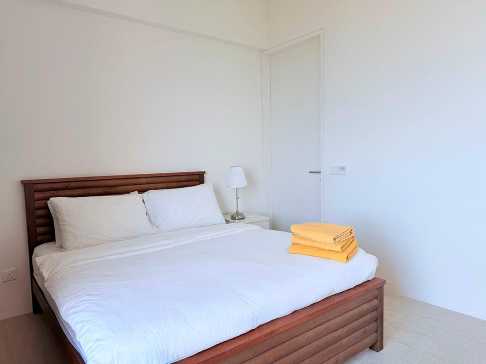 By The Sea Direct Seaview n Pool view#B53 Apartment in Batu Ferringhi, Penang, Malaysia