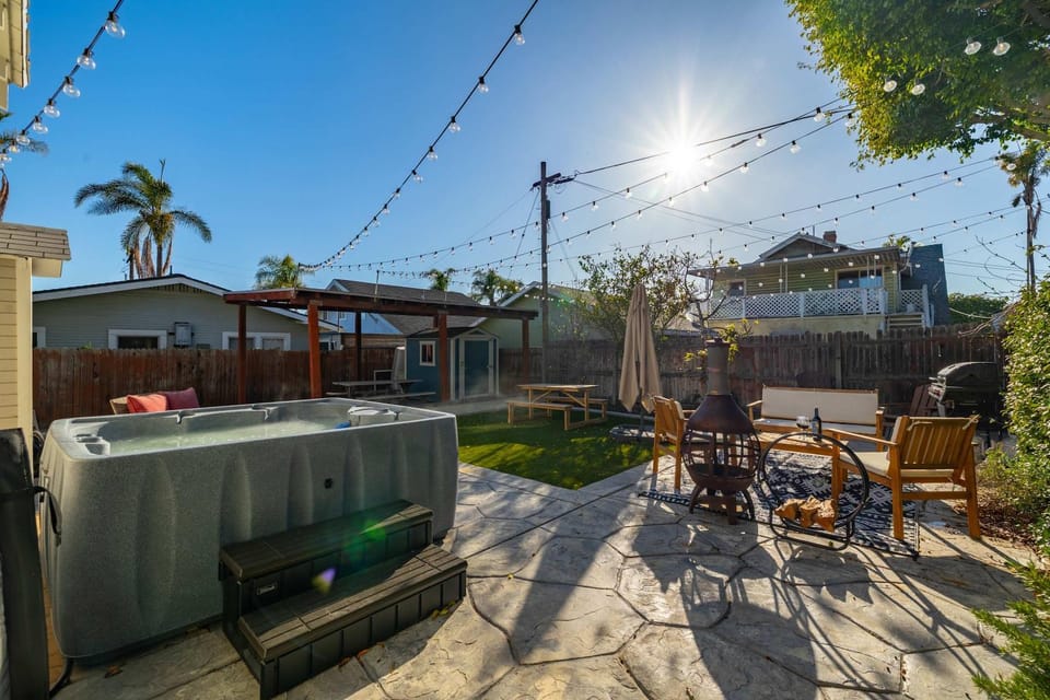 South Park Charmer - Close to Zoo - Backyard Oasis House in San Diego