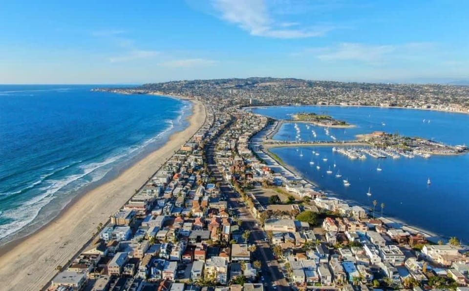 South Park Charmer - Close to Zoo - Backyard Oasis House in San Diego