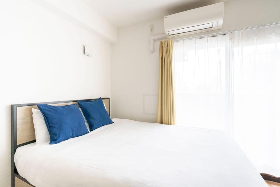 Bed, Bedroom, air conditioner