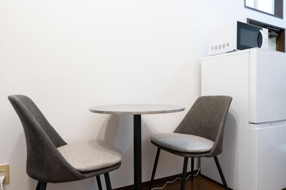 Seating area, minibar