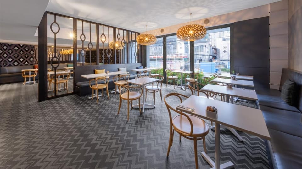 Restaurant/places to eat, Coffee/tea facilities