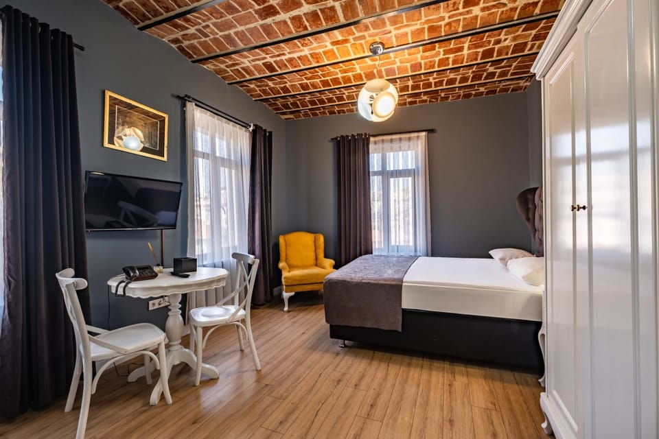 Bed, TV and multimedia