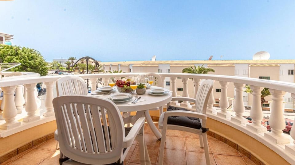 Seaside Escape 2bed by Dream Homes Tenerife Apartment in Canary Islands