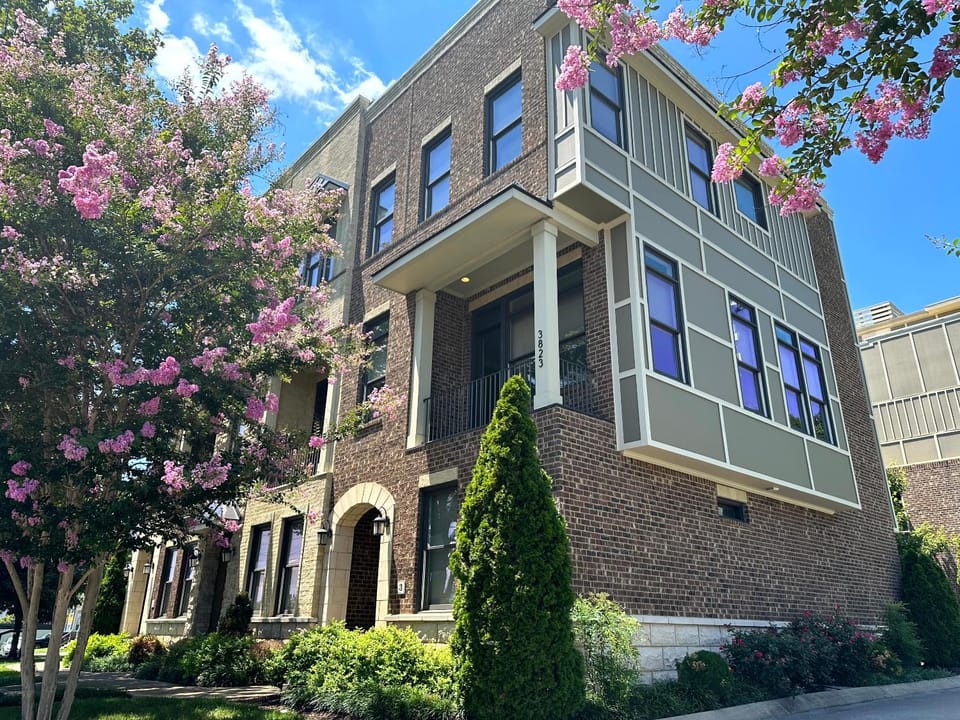 Property building, Street view