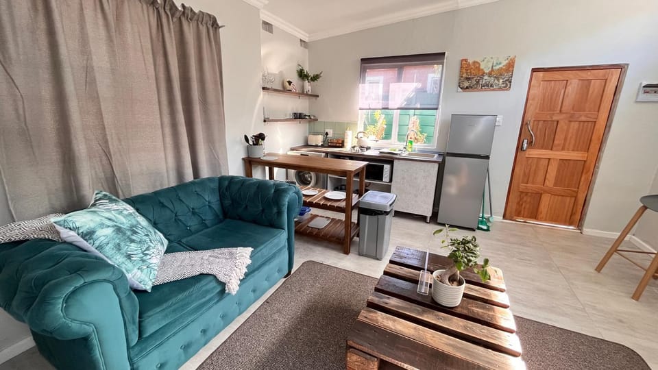 Traveller's Inn - Studio cottage Apartment in Port Elizabeth