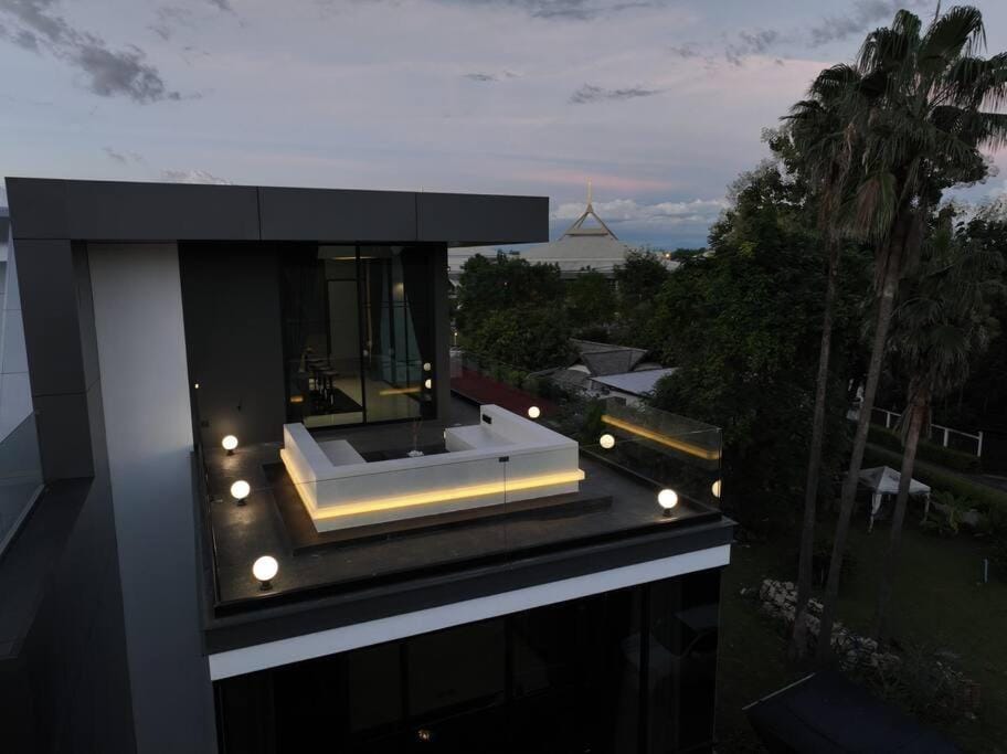 Futuristic Pool Villa with Stunning Mountain View Villa in Chiang Mai