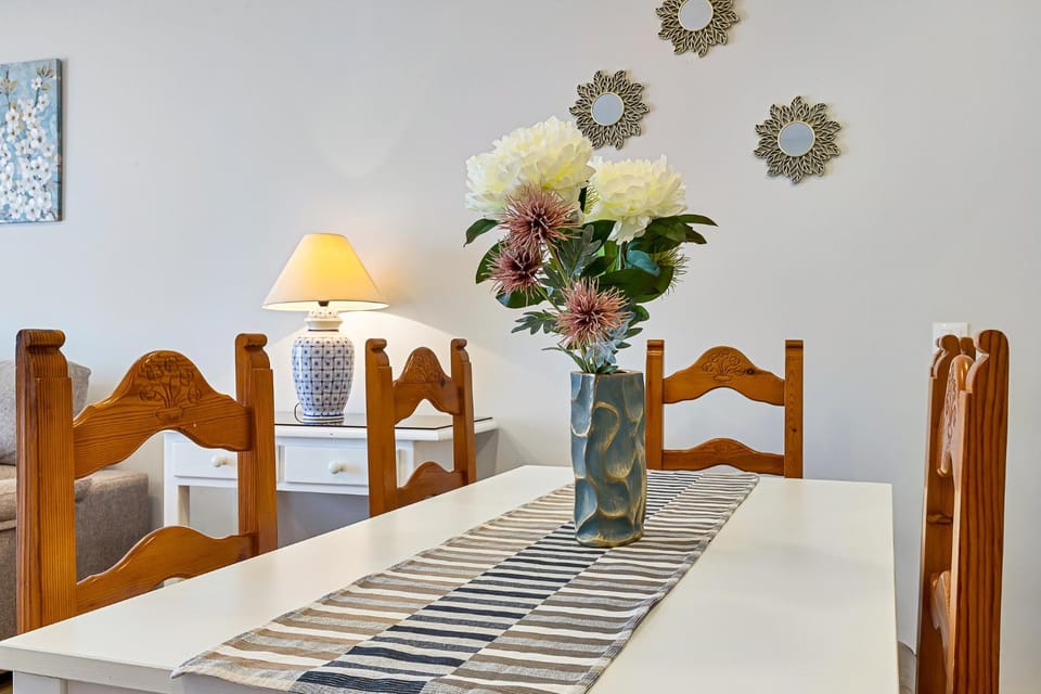 Decorative detail, Dining area