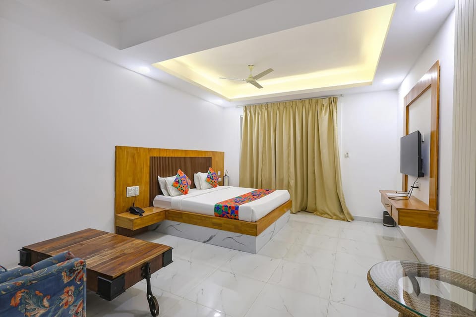 Bed, TV and multimedia