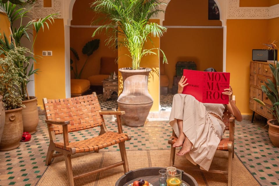 Patio, Living room