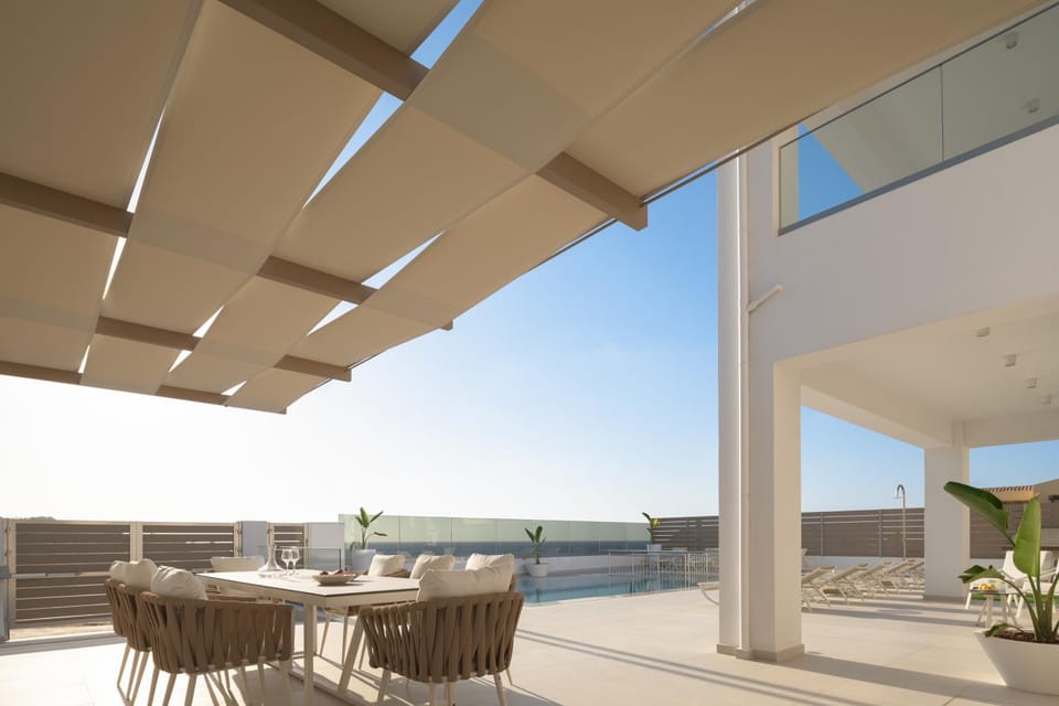 Patio, Day, Natural landscape, View (from property/room), Balcony/Terrace, Dining area