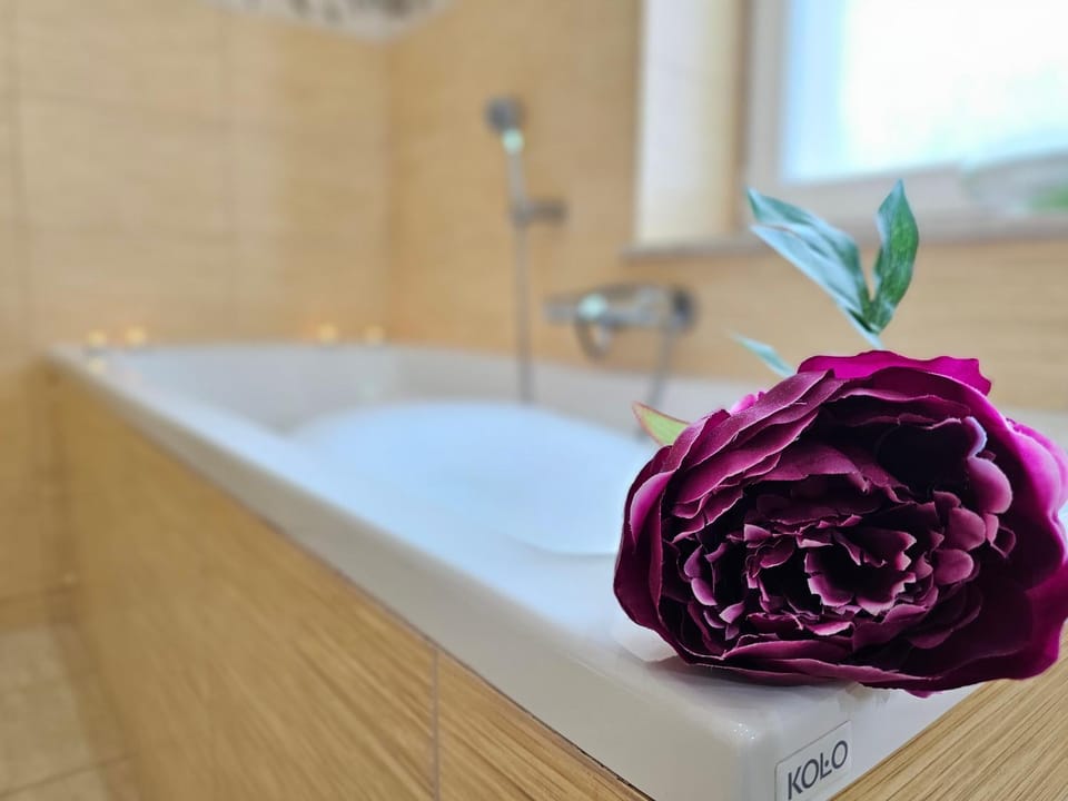 Bathroom, Bath