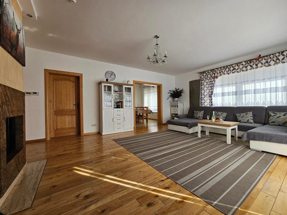 Living room, Photo of the whole room, Seating area