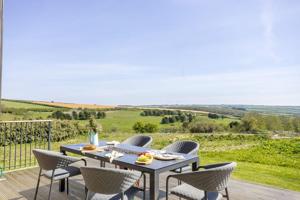 View (from property/room), Balcony/Terrace, Seating area