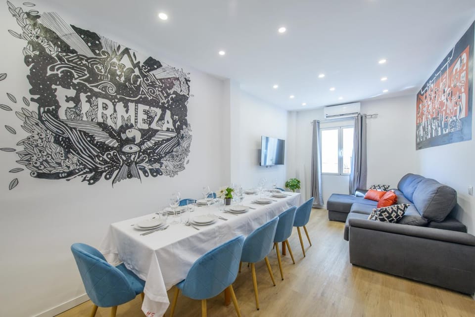 TV and multimedia, Living room, Dining area