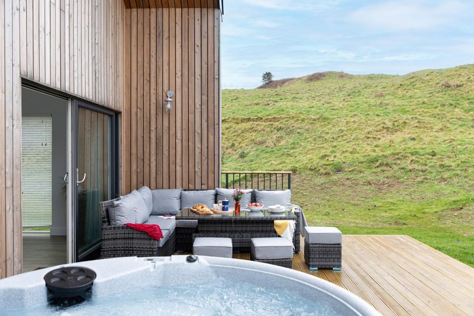 Hot Tub, Balcony/Terrace, Seating area