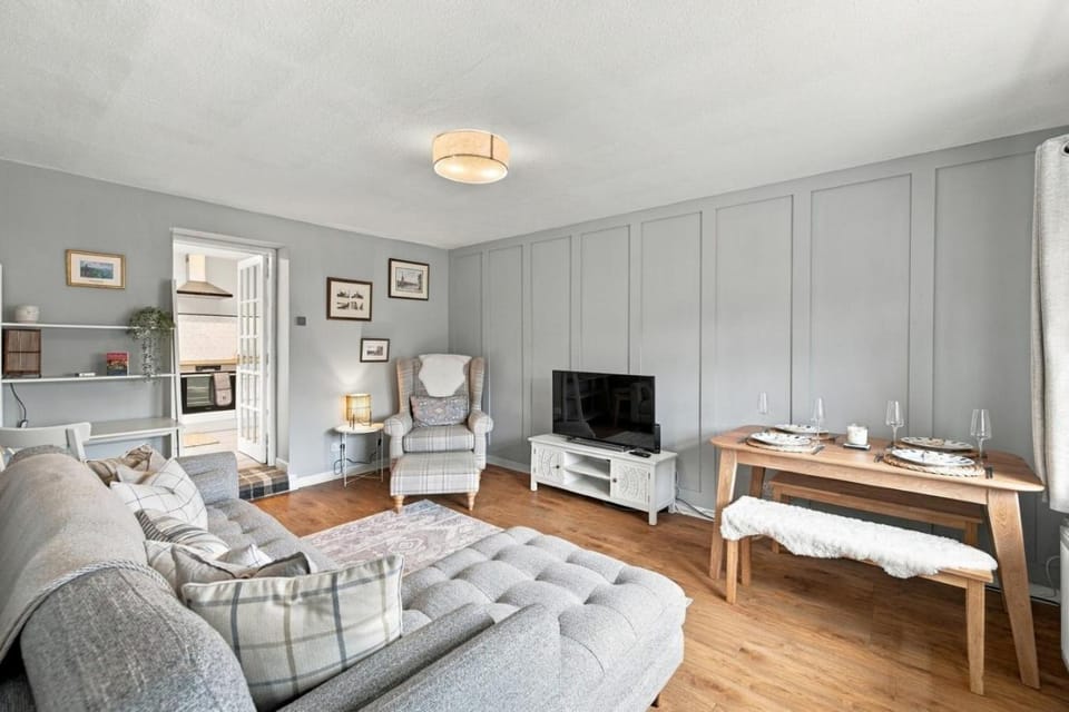 TV and multimedia, Living room, Photo of the whole room, Seating area