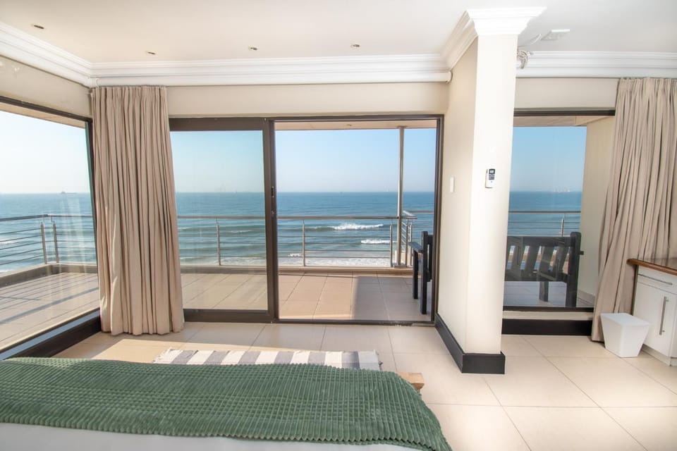 Bed, View (from property/room), Balcony/Terrace, Beach, Bedroom, Sea view
