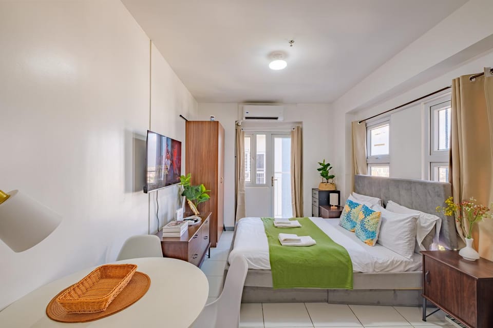 Communal lounge/ TV room, Bed, TV and multimedia, Photo of the whole room, Bedroom