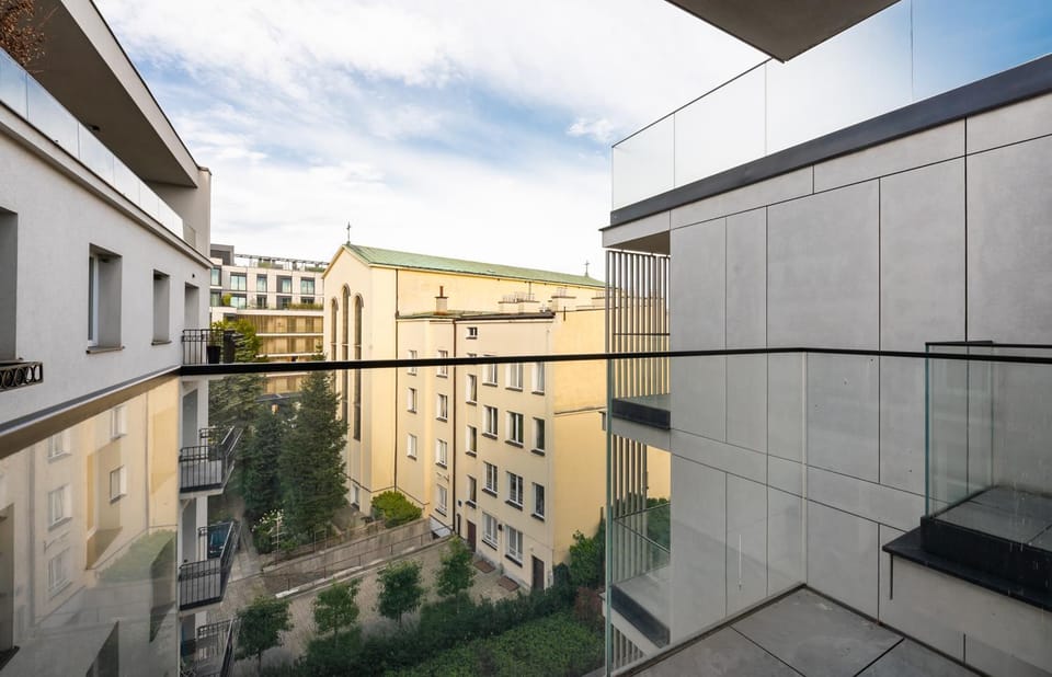 Property building, Balcony/Terrace