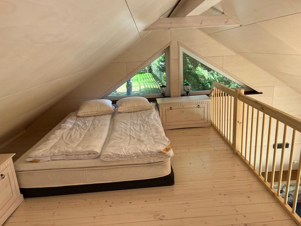 Bed, Photo of the whole room