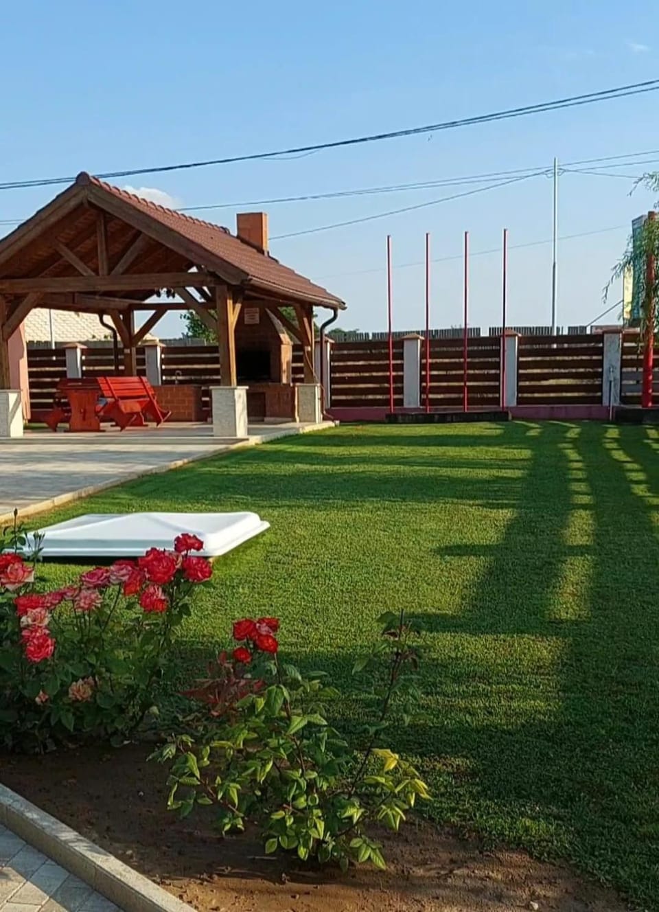 La Tavi casute tip camping Bed and Breakfast in Romania