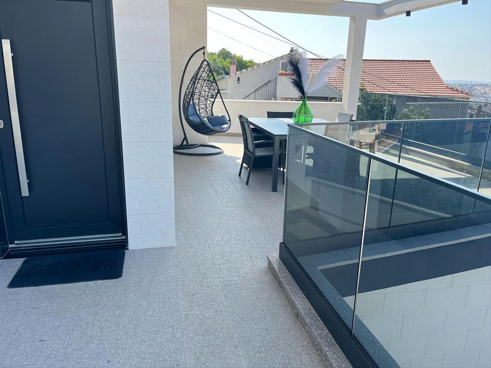 Day, Balcony/Terrace