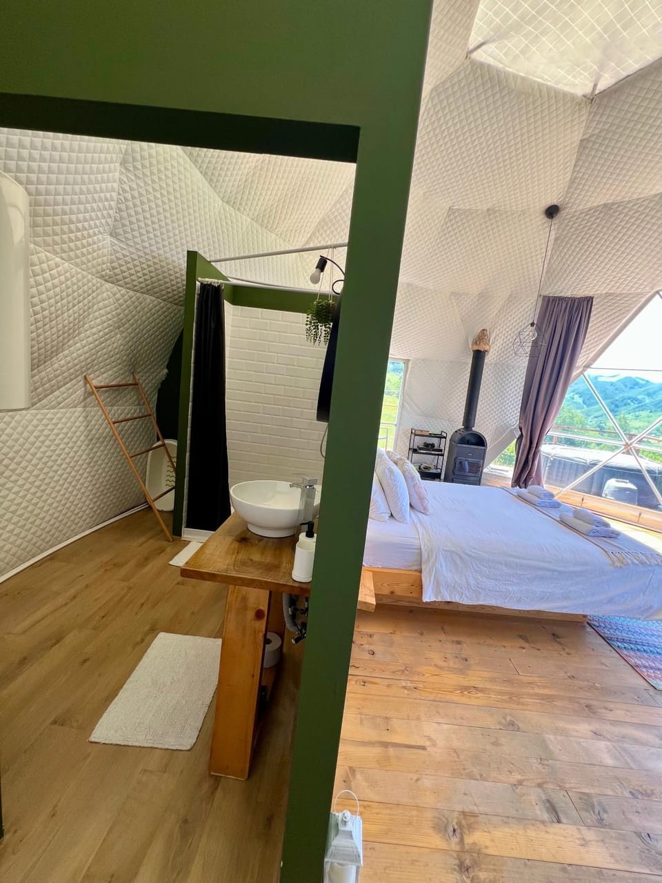 Starry Dome - Manta's Retreat Glamping Cornereva Luxury tent in Serbia