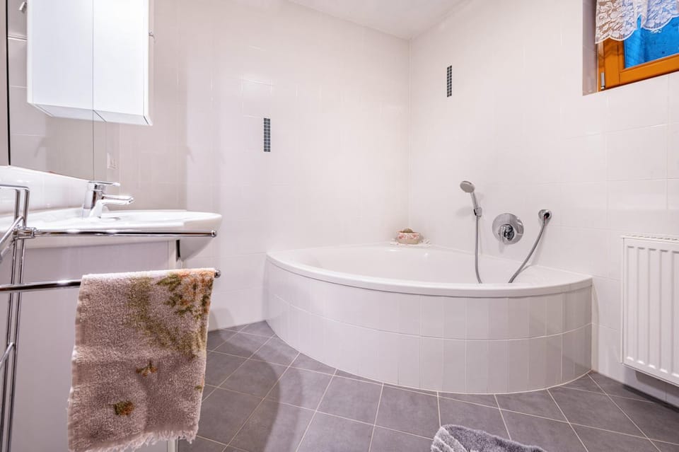 Bathroom, Living room
