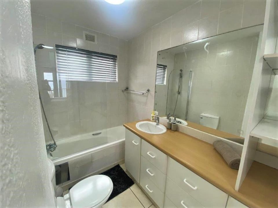 Shower, Toilet, Bathroom, Bath