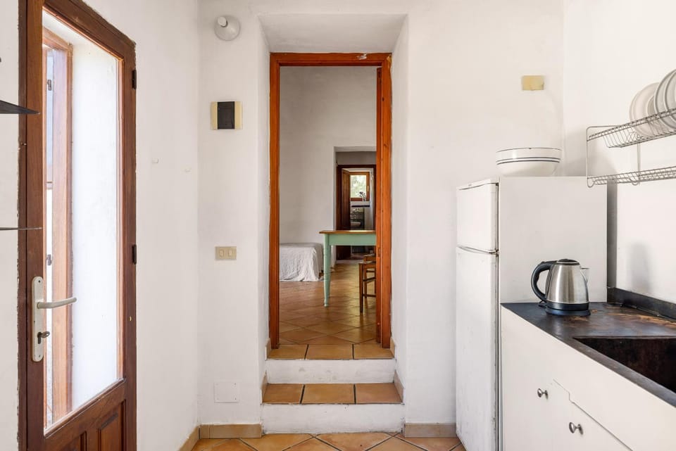Kitchen or kitchenette, kitchen