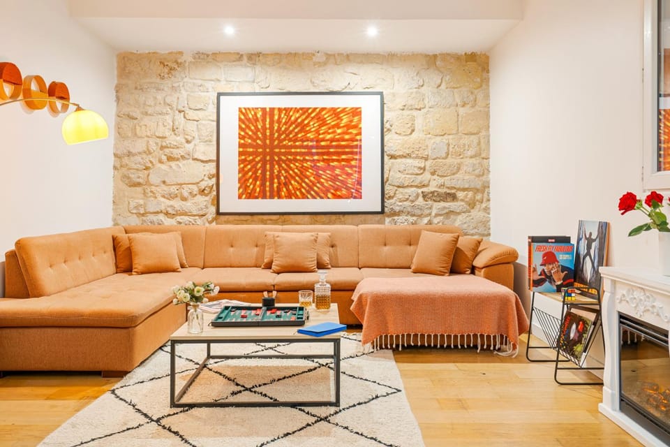 Living room, Seating area