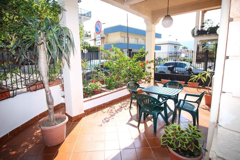 Garden, Balcony/Terrace