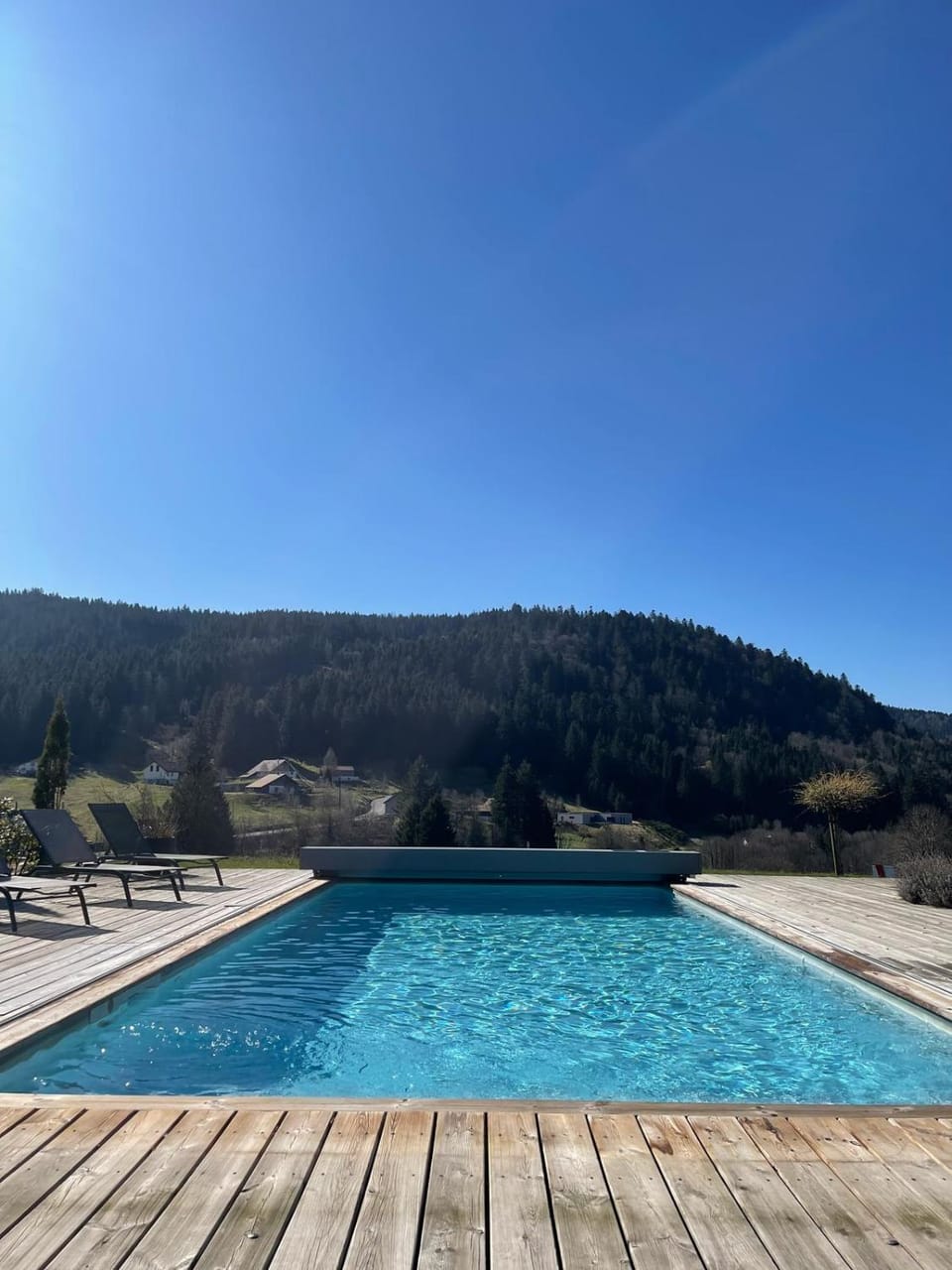 Mountain view, Pool view, Swimming pool, sunbed