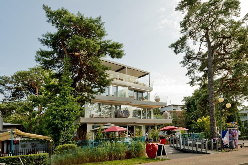 Property building, Day