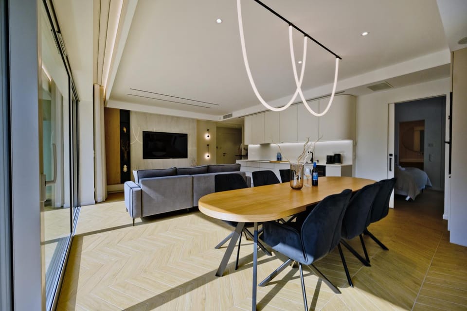 Kitchen or kitchenette, Living room, Seating area