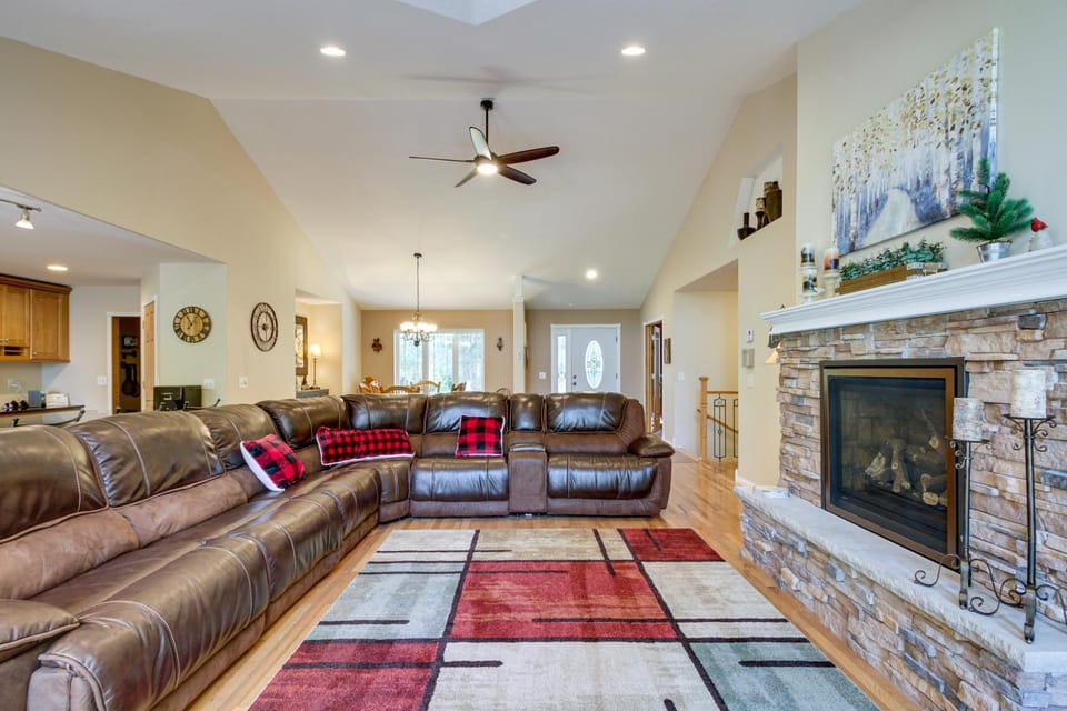 White Swan Lake Home Near Hiking & Snowmobiling! House in Minnesota