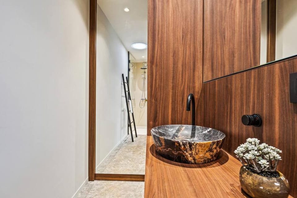 Stylish lakehouse in idyllic, private green scenery House in Zeeland, Netherlands