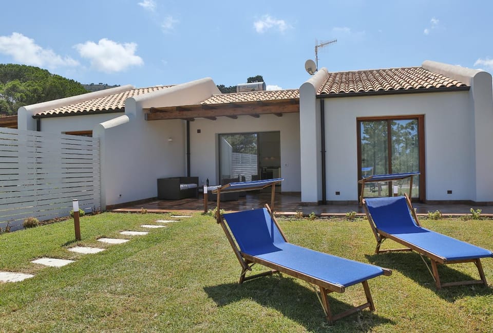 Garden view, sunbed