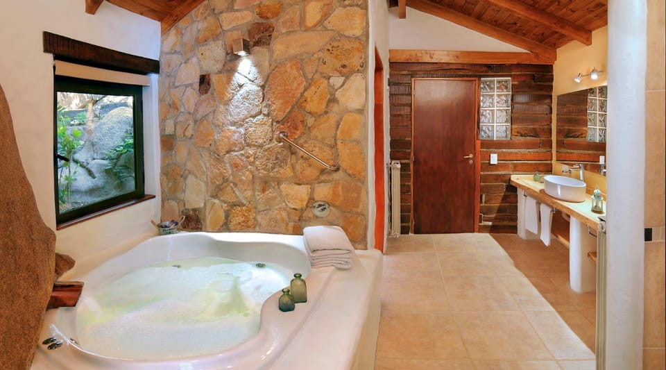 Hot Tub, Bathroom, Spa and wellness centre/facilities