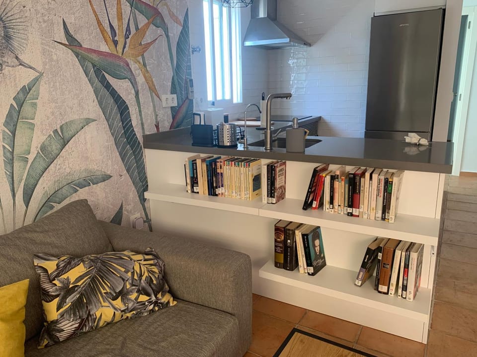 Library, Kitchen or kitchenette, Living room