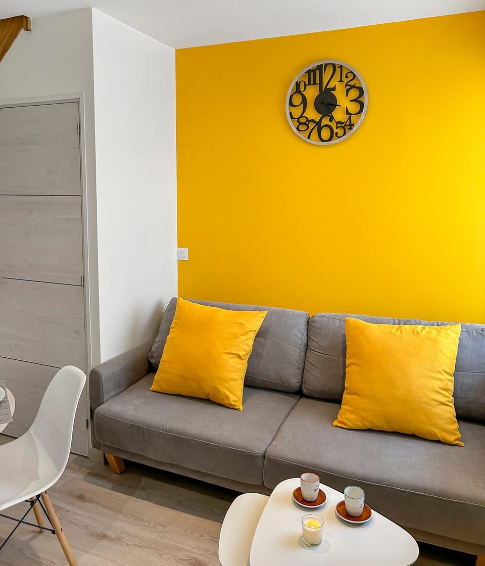 Maison cosy l Atypique hyper centre bureau confortable wifi et Netflix Apartment in Normandy