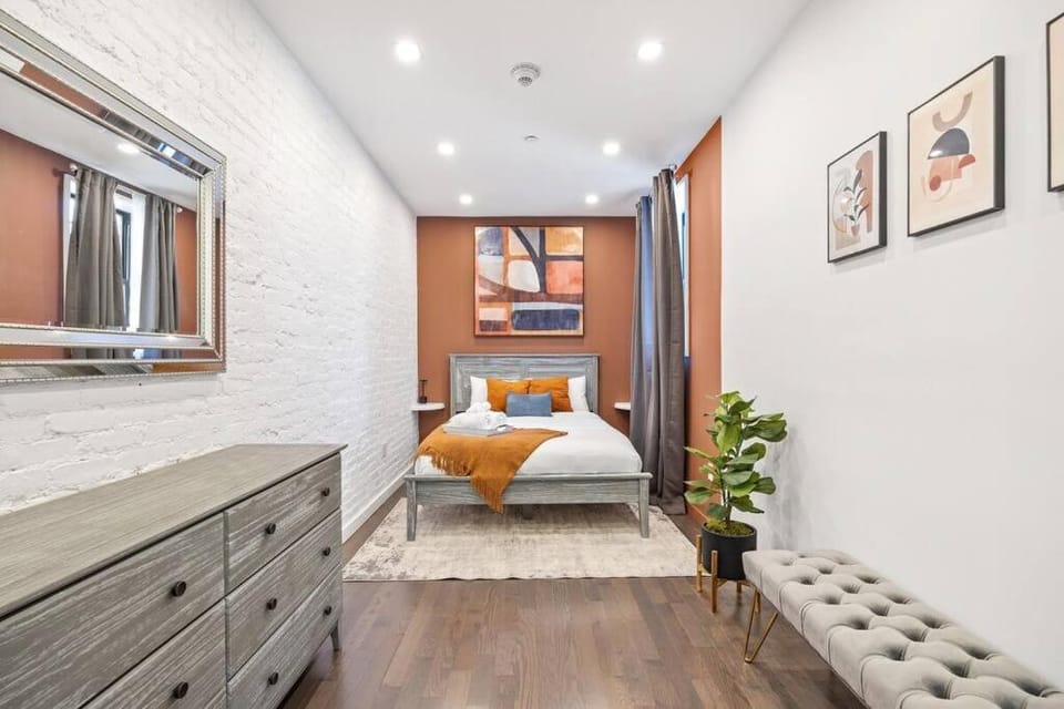 SWJ 3rd - Sleeps 7,Close to LGA,Times Sq in 25 min Apartment in Harlem
