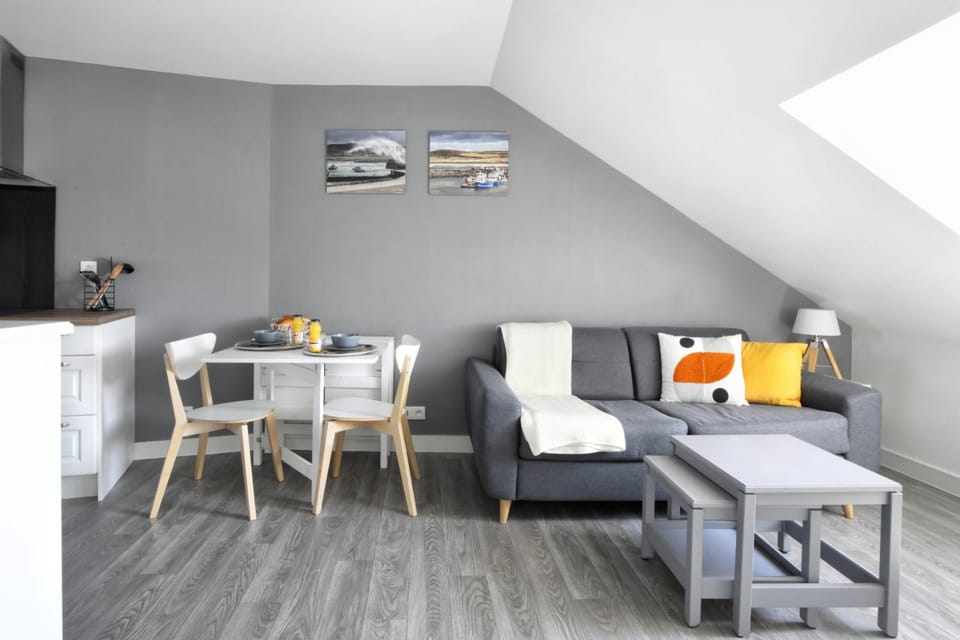 Bed, Living room, Dining area