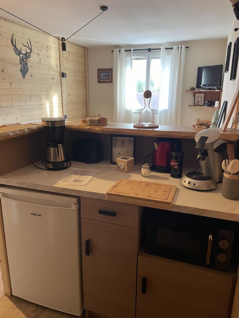 Kitchen or kitchenette